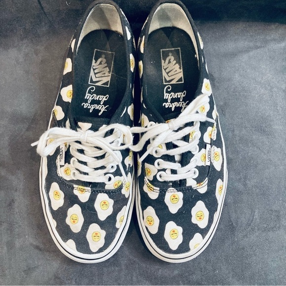 VANS & KENDRA DANDY Sz 8 Smiley  Egg Design Low Top Lace Up Skater Sneakers - Picture 3 of 12